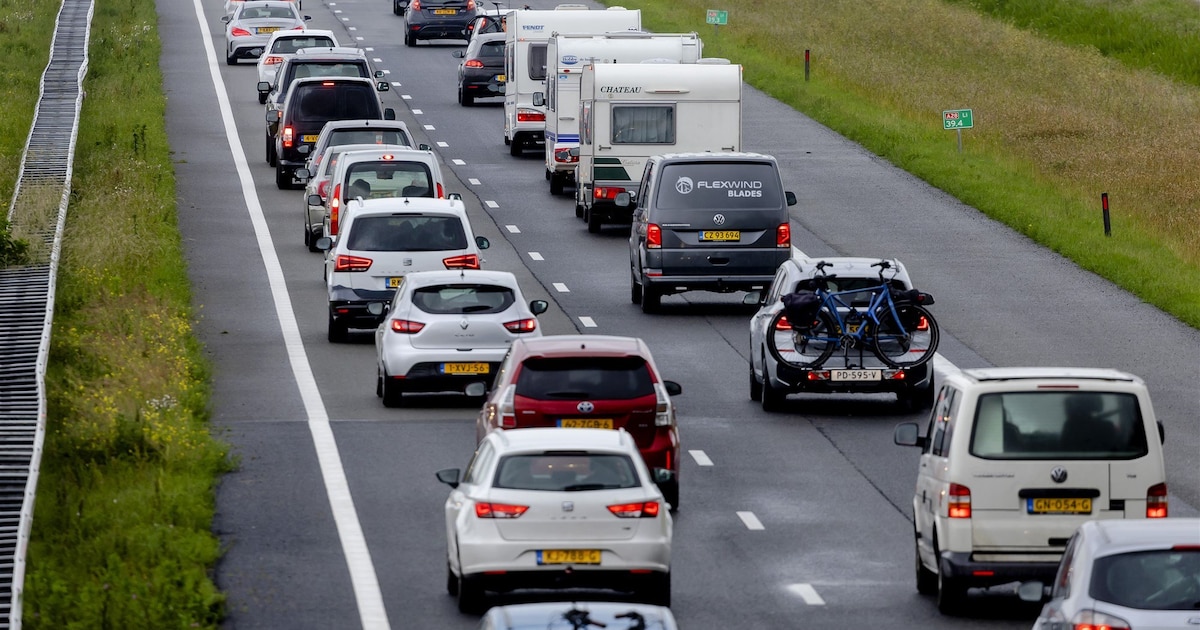File op de A73 na ongeval, vertraging richting Nijmegen.