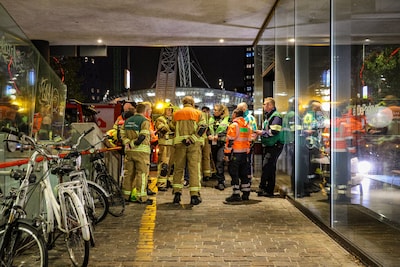 Station Rotterdam Blaak ontruimd na brand in trein, geen treinverkeer op meerdere trajecten
