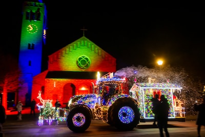 KIJK | Verlichte Trekkeroptocht is een waar spektakel