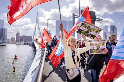 Overheid laat nullijn los in nieuw cao-bod aan rijksambtenaren
