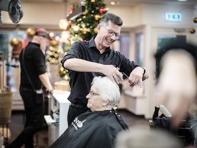 Gerard was druk met een musical en stopte daarom na 21 jaar met zijn kapperszaak: ‘Als je zo doorgaat, ga je misschien failliet’