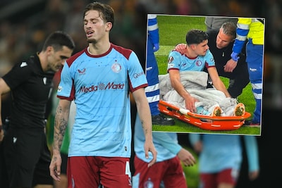 Zorgen bij uitgeschakeld Feyenoord om Shaqueel van Persie, vader Robin slaat arm om jonge spits heen