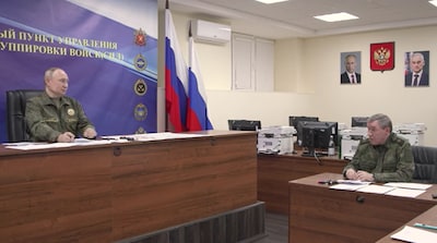 Russische legerchef blijkt keihard te liegen tegen Poetin: ‘Hij stelt situatie aan front in Oekraïne beter voor’