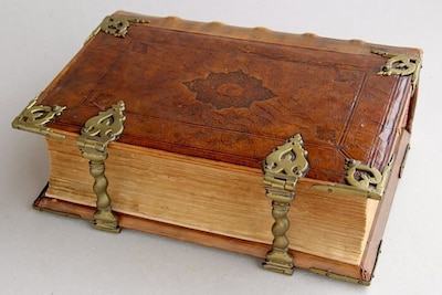 Bijbel in kloosters en kloosterweekend bij VOS