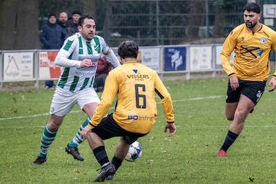 Clubicoon eren gaat bij AWC verder dan een bosje bloemen: ‘Hij drukte de bal in mijn handen voor de 