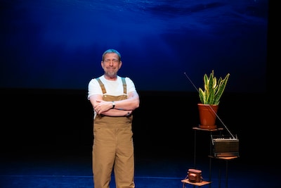 Harm Edens onderzoekt 'toestand wereld' in Lampegiet