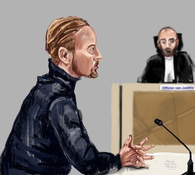 Tijdens de rellen op het Malieveld appte John over brandende politieauto, nu noemt hij het grootspraak