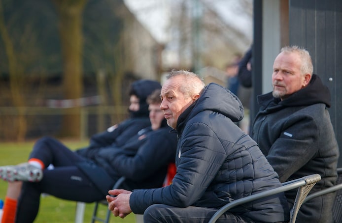 Voetbal Vallei | Coach Oranje Wit op non-actief, vals examen voor ...