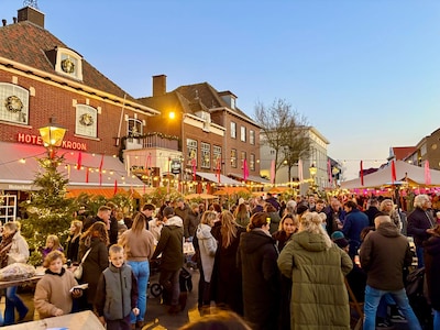 Kerstmarkt werd mensenmagneet: ‘Het moet wel knus blijven’