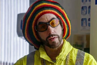 Nieuwe Ali G-film is smakeloos en slecht: ‘Sacha Baron Cohen raakt geen enkel doel’