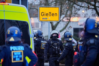 8-jarig kind en moeder in levensgevaar na steekpartij in Duitse flat, dader gevlucht