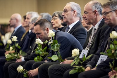 Zwitsers houden minuut stilte voor dodelijke brand in Crans-Montana