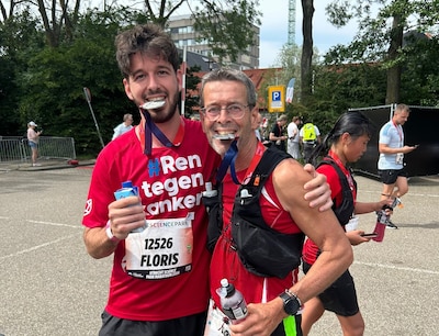 ‘Wat een ontlading!’: Floris liep de marathon in Utrecht voor (en met!) zijn vader