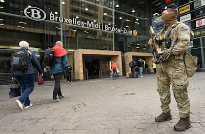Man met kalasjnikov gearresteerd op station Brussel-Zuid