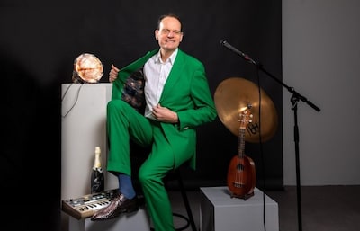 Vincent Bijlo speelt oudejaarsconference in Austerlitz