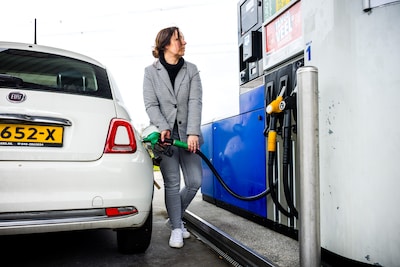 Tanken weer goedkoper na staakt-het-vuren Iran en VS: vooral prijs van liter diesel omlaag