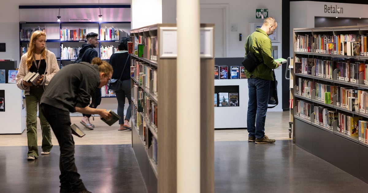 Nieuwe grote bieb vervangt kleine punten in Lent en Oosterhout, maar inwoners vinden afstand ‘te ver
