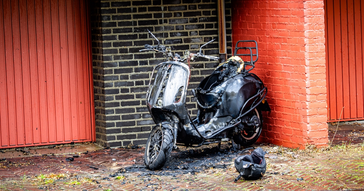 Scooter uitgebrand bij flat aan de Meijhorst in Nijmegen