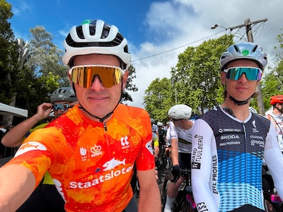 Lekke band krijgt Ten Brinke niet klein op WK gravel in Australië: ‘Maar het was een slopende ronde,