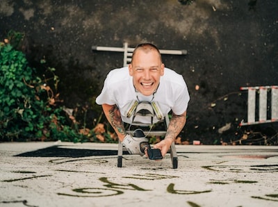 Wil je zien: de ooit rebelse graffitispuiter Jan geeft een kijkje in zijn creatieve leven