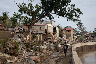 Tyfoon raakt reis van tientallen Nederlanders in Vietnam, ruim 100 doden op Filipijnen
