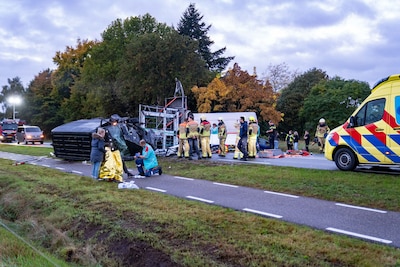 Vijf gewonden en ravage bij ongeluk met vijf voertuigen op N348