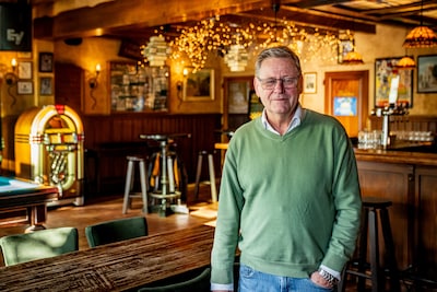 Betrapte inbreker bijt kastelein Ad (69) in Chaam in arm: ‘Dan laat je wel los’