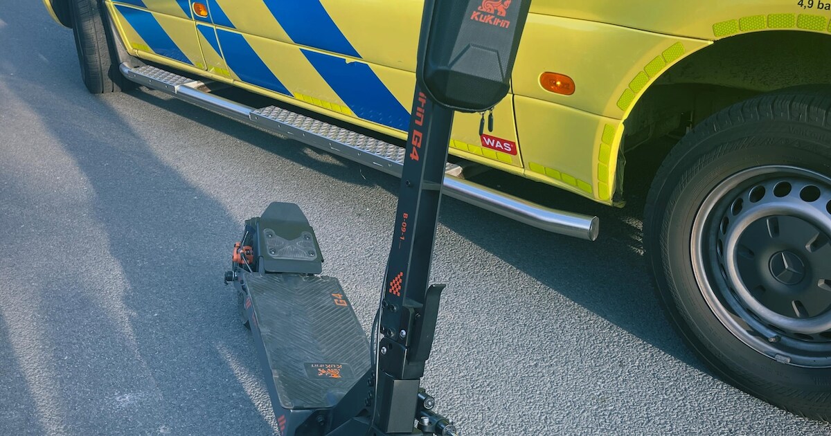 13-jarige vliegt met 70 km/u op step door Scherpenzeel en komt hard ten val