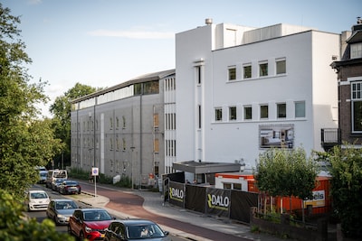 De stop moest uit het bad, de ramen mochten maar 10 centimeter open: zo functioneerde dit hotel als 
