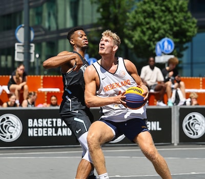 Utrechtse basketballer Jacco Fritz geniet zichtbaar van terugkeer op Jaarbeursplein: ‘Ik kijk er hee