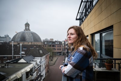 Long covid sloopt het leven van Maartje (31): ‘Ik zou op mijn zeventigste achteruit moeten gaan, nie