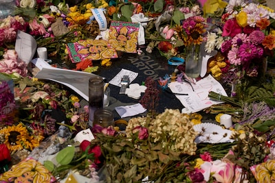 Dolly Parton in besloten kring begraven in Nashville