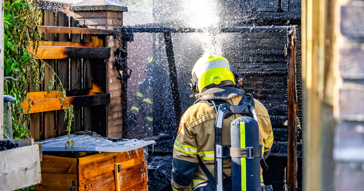 Schuurbrand in Grave: mogelijk asbest vrijgekomen