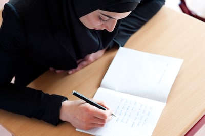 Nieuwe islamitische school vindt opmerkelijke manier om leerlingen te werven: ze krijgen een fatbike of laptop