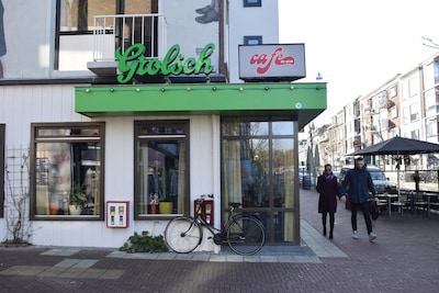 Nijmegen zucht onder extreme hitte: horecazaken sluiten deuren, viskraam blijft weg van de markt