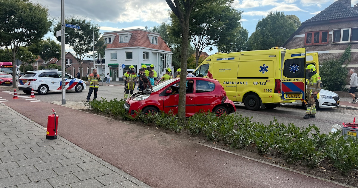 Botsing in Nijmegen, ene bestuurder ‘test positief op alcohol, andere op drugs’.