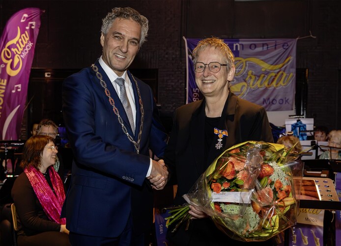 Onderscheiding voor ‘stille kracht achter de schermen’ | Gennep ...