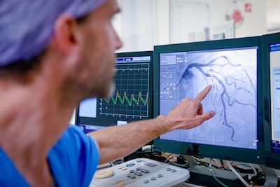 Internationaal onderzoek Radboudumc wijst uit: na hartinfarct minder vaak dotteren