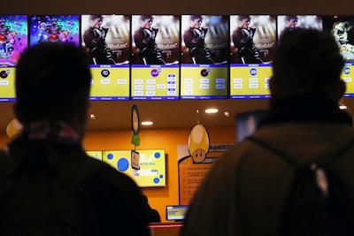 Film over Michael Jackson gehaat door recensenten, maar geliefd bij bioscooppubliek