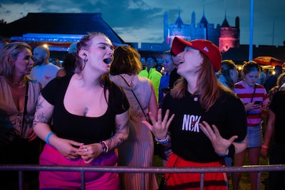 Van Dik Hout, gratis entree voor kinderen en goedkoop bier: dit festival is net even anders