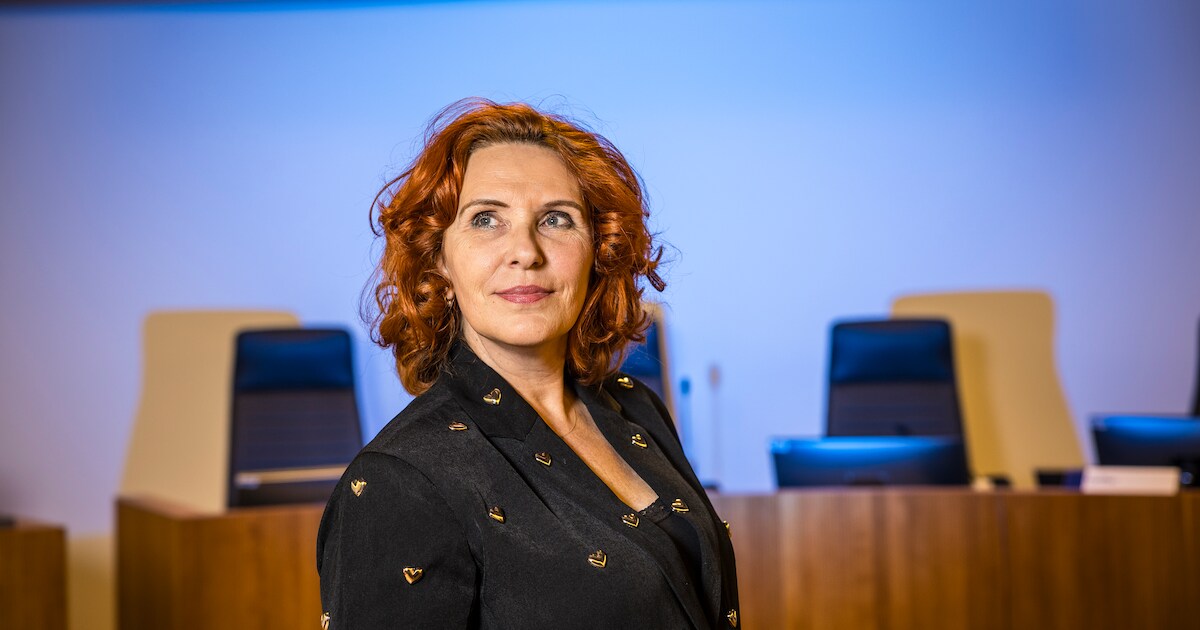 ‘Mijn dochter zegt soms dat ik secretaresse ben. Want als ze vertelt ...