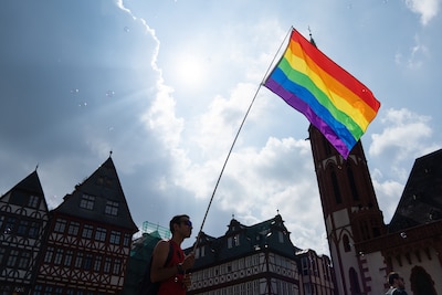 ‘Belgische politie wist aanslag op pride in Leuven in 2024 te voorkomen’