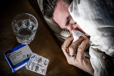 Veilig op familiebezoek met kerst: gevreesde griepepidemie blijft voorlopig uit