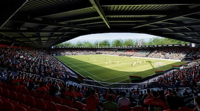 Zitten tot aan het veld, statribune achter goal en duizenden plaatsen extra: zó komt de nieuwe Goffe