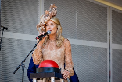Máxima haalde voor WorldPride een van haar bekendste, chicste outfits tevoorschijn
