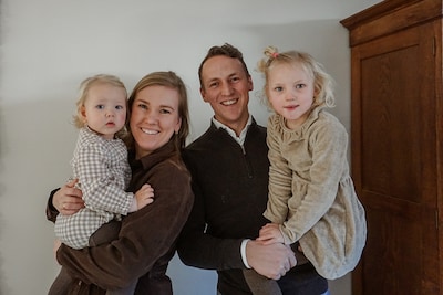 Tot 1 jaar leek er niks aan de hand, toen bleef ontwikkeling van Sophia (4) achter: ‘Zorg stopt nooit’