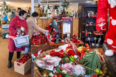 Terwijl Black Friday losbarst, probeert deze kringloop overconsumptie te stoppen: ‘Mensen kopen, kop