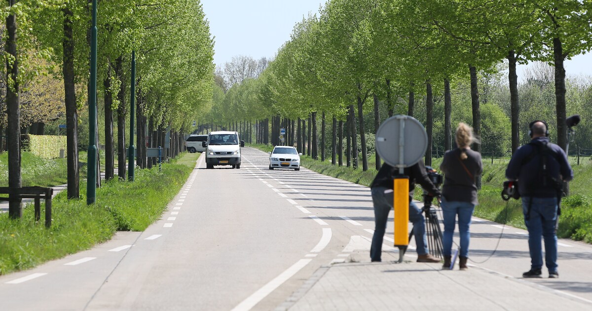 Vrachtwagenchauffeur moet duizenden euro’s afstaan aan nepagent, nu gelukkig alleen voor de camera