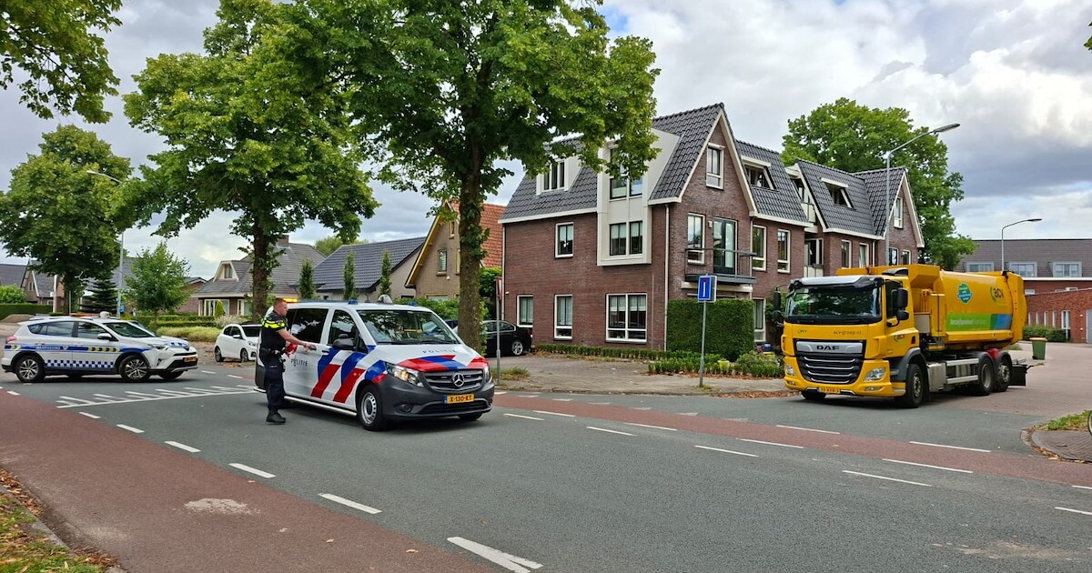 Scooterrijder met spoed naar ziekenhuis na botsing Terneuzen.