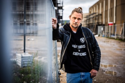 Richard is de man achter protesten tegen azc’s in het hele land: ‘Schreeuwen en geweld zijn niet mijn stijl’